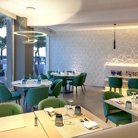 Ξενοδοχείο Planamar By Escampa 4*