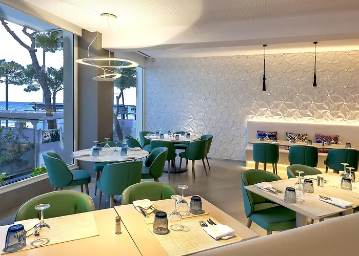 Hotel Planamar By Escampa 4*